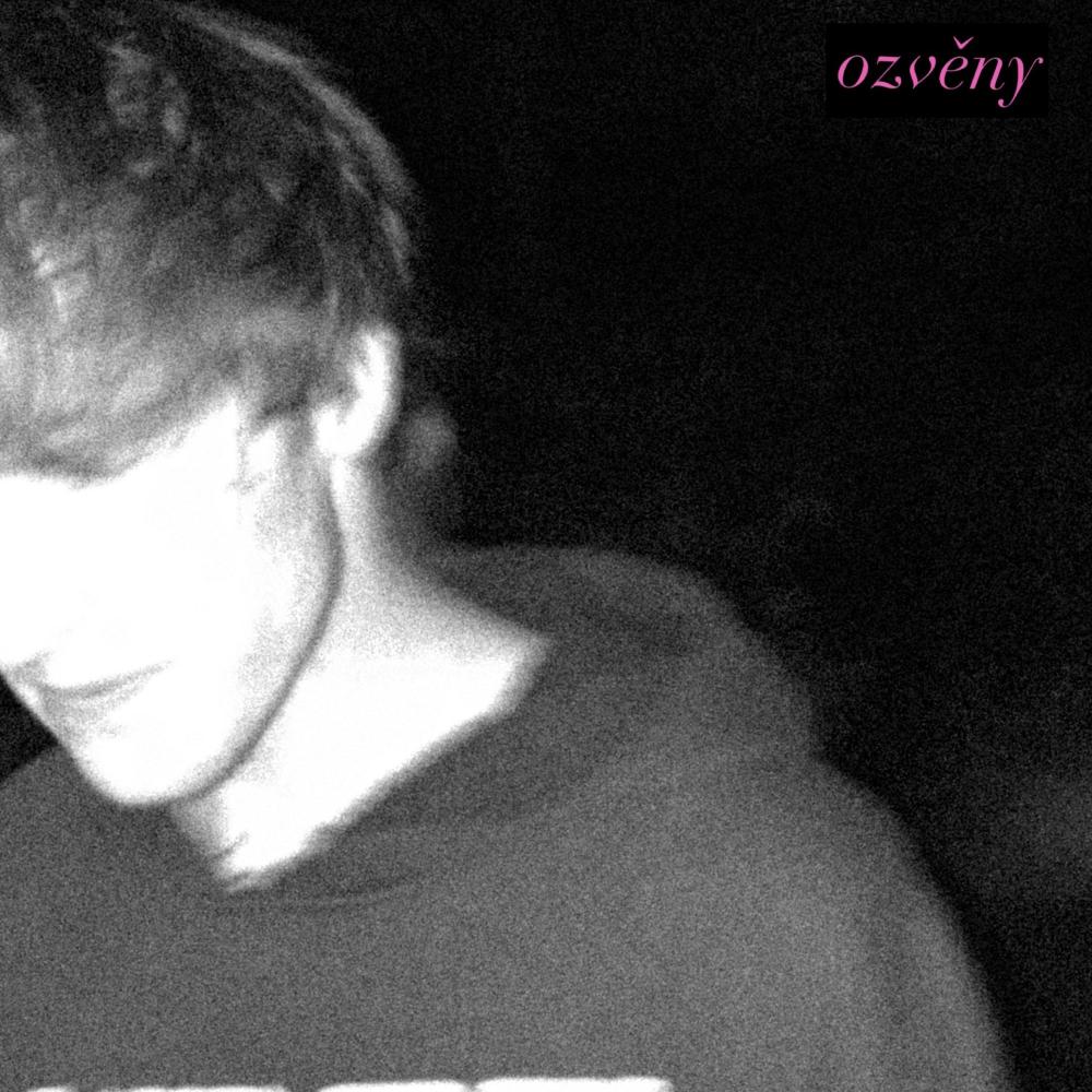 v ozvěnách (Explicit)
