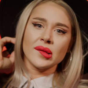 Dengarkan Tu Ma Indulcesti lagu dari Florin Bunea dengan lirik