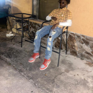 收聽Dolo^4的Are u dumb?? (Explicit)歌詞歌曲