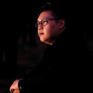 Dengarkan lagu Kucinta Dia Dan Dirimu nyanyian BomBom Wardana dengan lirik