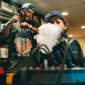 default playlist img