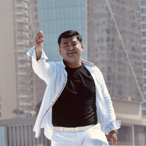 收听Maxset O'temuratov的G'Azlardin' Qanatinda歌词歌曲