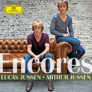 收聽Paul De Leeuw的Bizet: Jeux d'enfants, Op.22 - 12 pieces for Piano duet - 3. La poupée歌詞歌曲