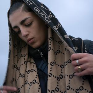 Dengarkan lagu Yo no me callo (Explicit) nyanyian Huda dengan lirik