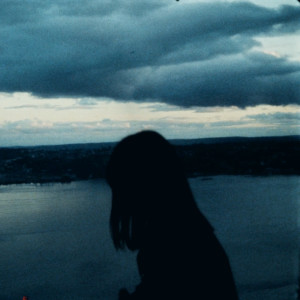 elijah who的專輯midnight blue