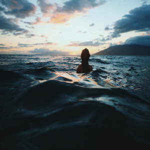 ดาวน์โหลดและฟังเพลง Sur la plage de Maraú พร้อมเนื้อเพลงจาก Sasha Ventura