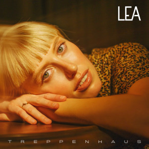 收聽LEA的Treppenhaus歌詞歌曲