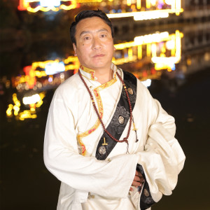 扎西然旦的專輯月光仙女