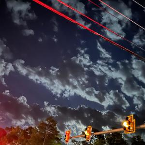 ดาวน์โหลดและฟังเพลง Outcast MIND (Explicit) พร้อมเนื้อเพลงจาก Hursty