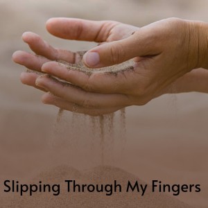 Dengarkan Slipping Through My Fingers lagu dari Maxine Brown dengan lirik