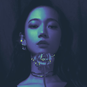 Listen to Fever (English Ver.) song with lyrics from Julia Wu