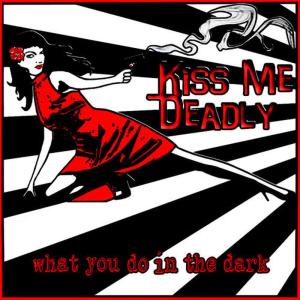 ดาวน์โหลดและฟังเพลง Stalemate พร้อมเนื้อเพลงจาก KissMeDeadly