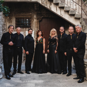 Listen to Povedi me song with lyrics from Grupa Providenca