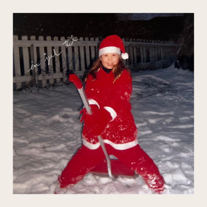 ดาวน์โหลดและฟังเพลง én jul til พร้อมเนื้อเพลงจาก Kamilla Wigestrand