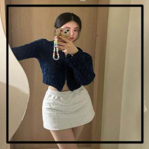 收听Risad Remix的DJ Mbok Yo Sing Full Senyum Sayang歌词歌曲