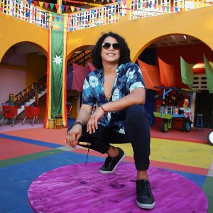 default playlist img