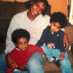 收聽PrettyBoiiiRel的Nose Bleed (Explicit)歌詞歌曲