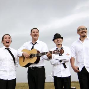 Dengarkan 你需要的就是爱 lagu dari 额尔古纳乐队 dengan lirik