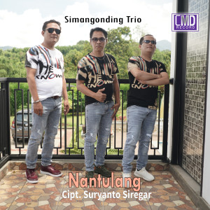 Dengarkan lagu Nantulang nyanyian Simangonding Trio dengan lirik
