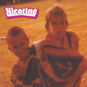 ดาวน์โหลดและฟังเพลง Pass the News (Explicit) พร้อมเนื้อเพลงจาก Nicotine