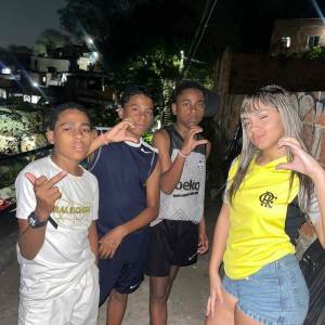 收聽DANDAN SHEIK的NA INTENÇÃO DO FODE FODE X PUTARIA AQUI NA FZD ROLA ATE DE MANHÃ (Explicit)歌詞歌曲