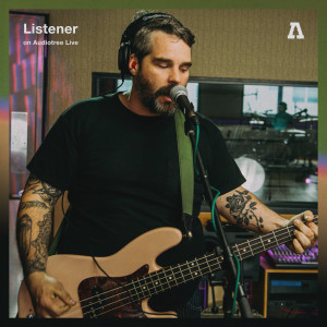 Dengarkan Pent up Genes (Audiotree Live Version) lagu dari Listener dengan lirik