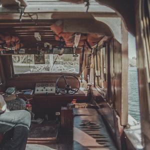 Dengarkan Los fresnos lagu dari Principiante dengan lirik