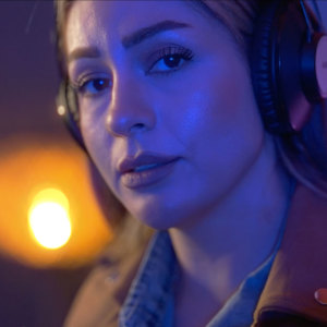 Listen to Puslu Bir Gece song with lyrics from Ceylan Koynat