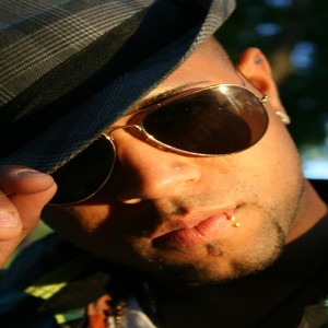 收聽Dennis Gamez的Distance歌詞歌曲