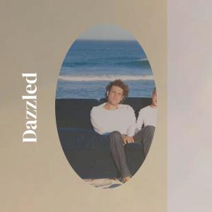 ดาวน์โหลดและฟังเพลง Sterre พร้อมเนื้อเพลงจาก Ravee Carpe