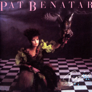 ดาวน์โหลดและฟังเพลง We Belong พร้อมเนื้อเพลงจาก Pat Benatar