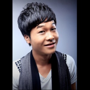 ดาวน์โหลดและฟังเพลง 一起老去 พร้อมเนื้อเพลงจาก 廖伟志