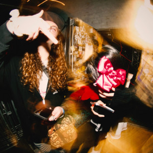 ดาวน์โหลดและฟังเพลง scene queen (Explicit) พร้อมเนื้อเพลงจาก ilykarma