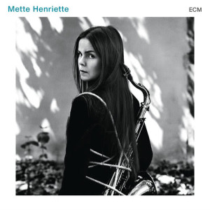 ดาวน์โหลดและฟังเพลง Once พร้อมเนื้อเพลงจาก Mette Henriette