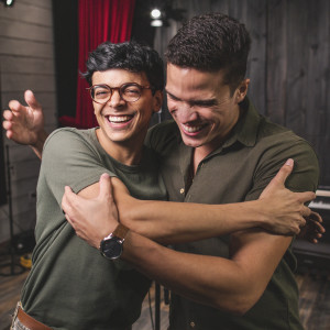 ดาวน์โหลดและฟังเพลง Meu Norte พร้อมเนื้อเพลงจาก Tuca Oliveira