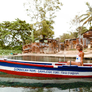 ดาวน์โหลดและฟังเพลง Dominican Mami (Clean) พร้อมเนื้อเพลงจาก DaniLeigh