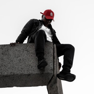 Listen to I Don't Wanna Drink Alone (Explicit) song with lyrics from Darius Gray