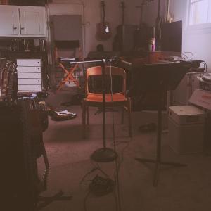 收聽Jake Etheridge的Rats On Wheels (piano version)歌詞歌曲