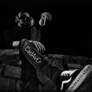 收聽Cadaver的Investigator歌詞歌曲