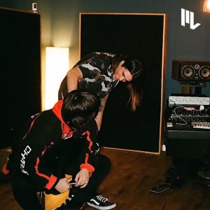 default playlist img