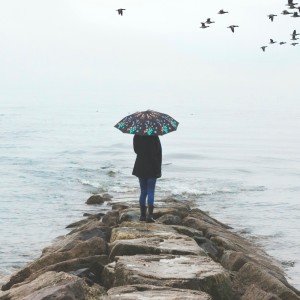 收聽Fernanda Longery的Rain in London歌詞歌曲