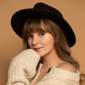 Listen to Paris song with lyrics from Malen