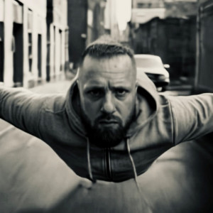 Listen to Zeichen Der Verbundenheit song with lyrics from M.o.s