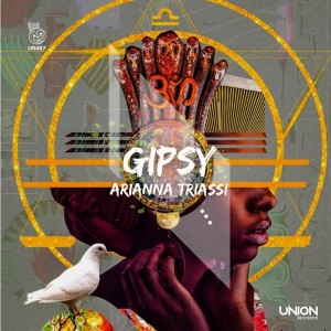 ดาวน์โหลดและฟังเพลง Gipsy พร้อมเนื้อเพลงจาก Arianna Triassi