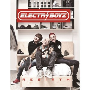 ดาวน์โหลดและฟังเพลง Ma Boy2 พร้อมเนื้อเพลงจาก ELECTROBOYZ