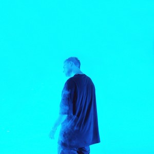 Dengarkan Better to Be Lonely lagu dari Alex Lustig dengan lirik