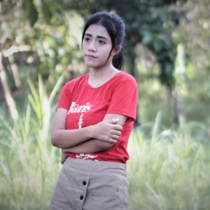 Dengarkan Duh Aduh Mamae lagu dari oktavia zahra dengan lirik