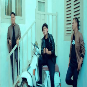 ดาวน์โหลดและฟังเพลง Hodo Mangapus Ilukkon พร้อมเนื้อเพลงจาก Anju Trio