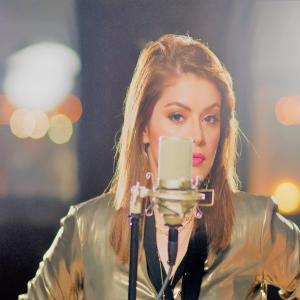 ดาวน์โหลดและฟังเพลง Beiman Raja พร้อมเนื้อเพลงจาก Mehru Syed