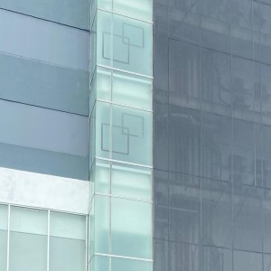 Dengarkan to me lagu dari Mixa dengan lirik